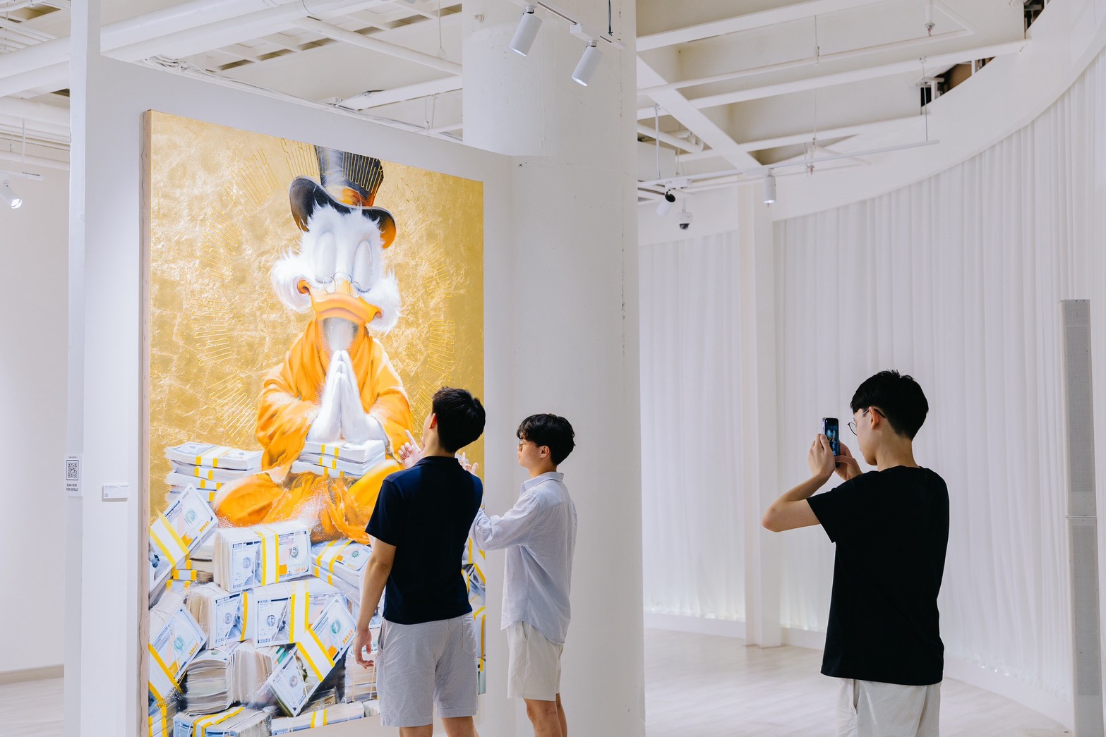 “VISION” นิทรรศการระดับโลก เปิดมิติใหม่แห่งศิลปะร่วมสมัยเผยมุมมองที่หลากหลายผ่านผลงาน 15 ศิลปินจาก 10 ประเทศทั่วโลกระหว่างวันที่ 2 – 28 เม.ย. 2569 ณ Art Jewel ชั้น 5 สยามพารากอน